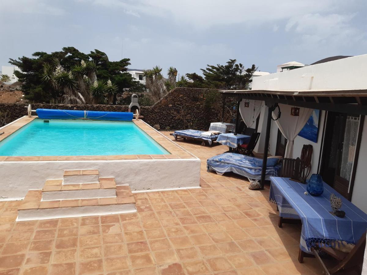 Tipica Lanzarote House Only Adults Bed & Breakfast Tias Exterior photo