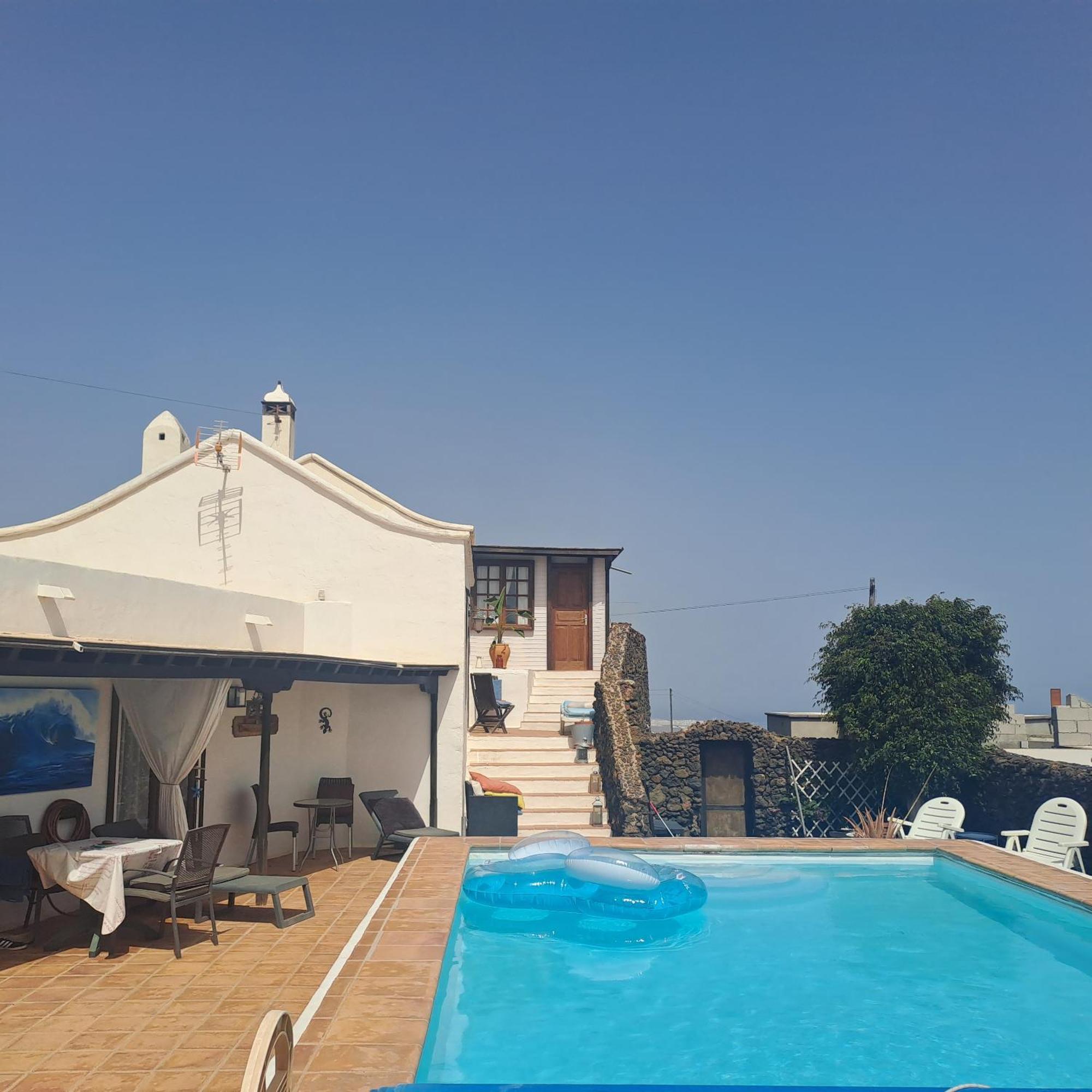 Tipica Lanzarote House Only Adults Bed & Breakfast Tias Exterior photo