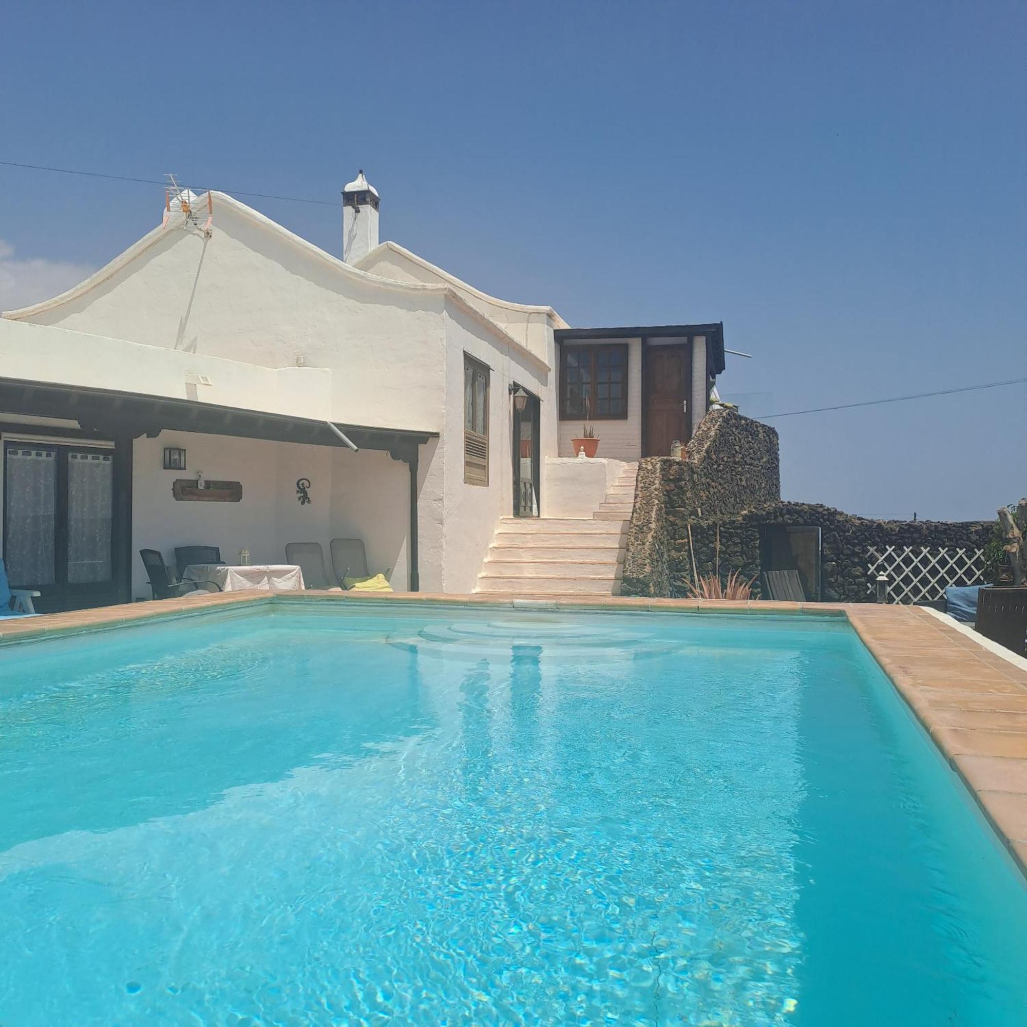 Tipica Lanzarote House Only Adults Bed & Breakfast Tias Exterior photo