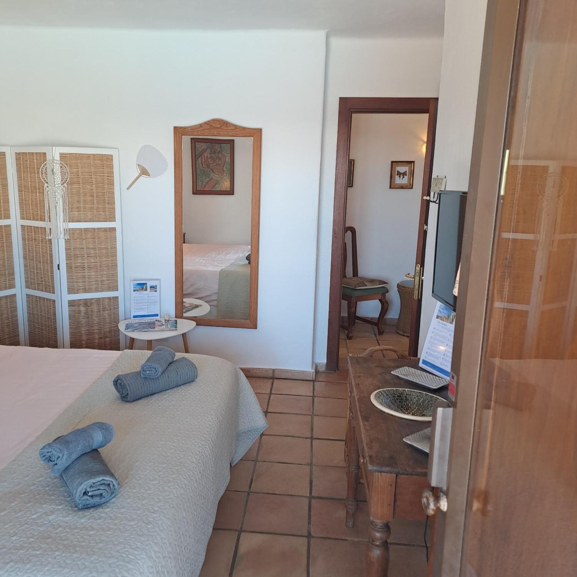 Tipica Lanzarote House Only Adults Bed & Breakfast Tias Exterior photo